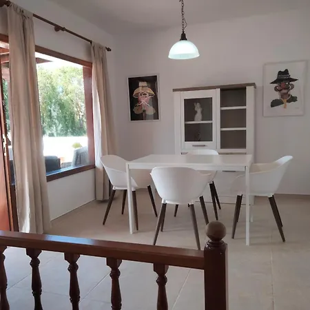 Casa Llamedos Feriehus *